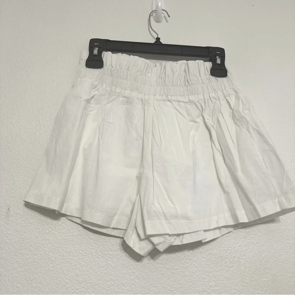 NWT*Set* Fashion Nova, ‘Still Workin’, Women's White Belted Jacket and Shorts - Picture 8 of 16